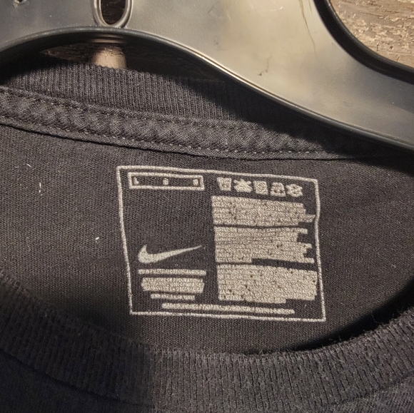 Nike Black Crew Neck TeeNike Lebron James Shirt Large South Beach Miami - Picture 3 of 3